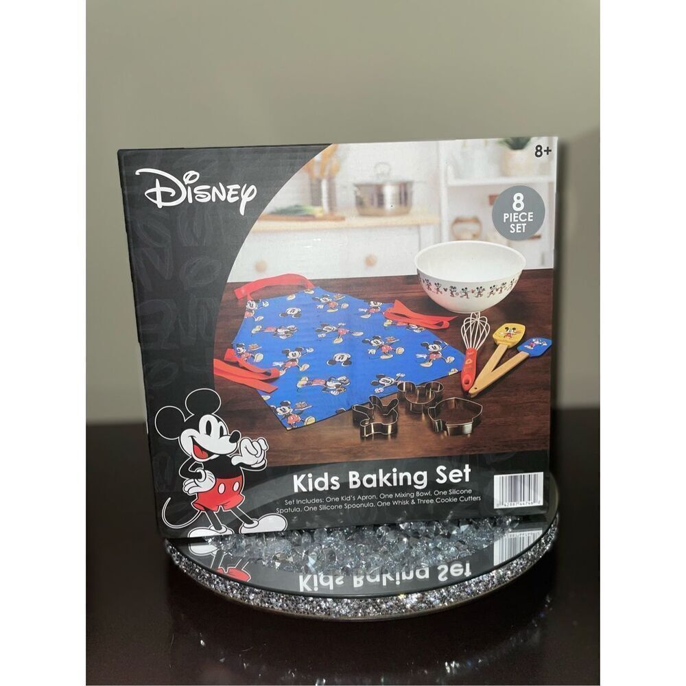 Disney Mickey Mouse unisex kids boy and girls baking set 8 pieces new in box
